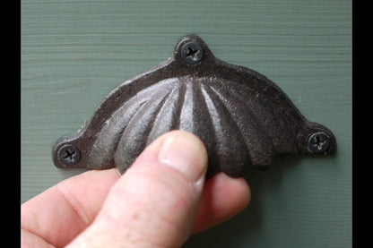 Handle