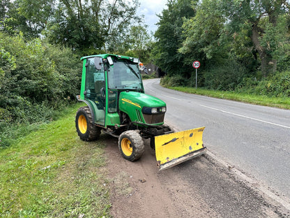 61 REG. JOHN DEERE 2320 23HP 4WD COMPACT TRACTOR WITH 54Ó HYDRAULIC 4 WAY BLADE