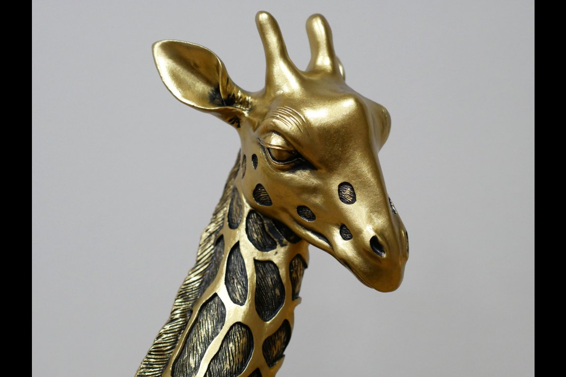 Giraffe Head (L)