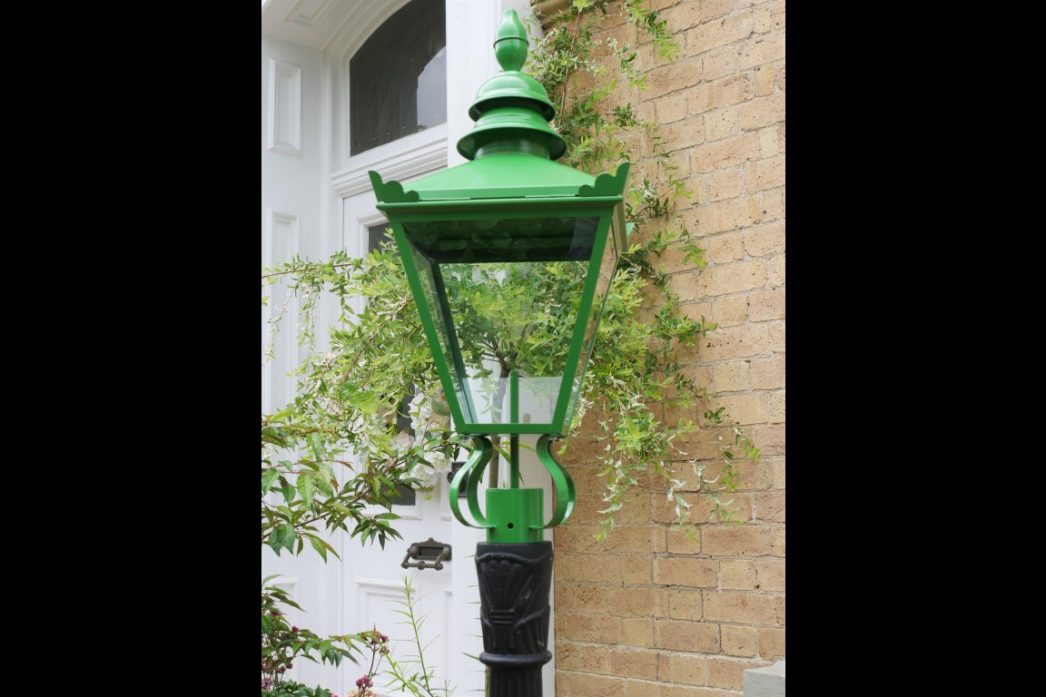 Medium Green Top