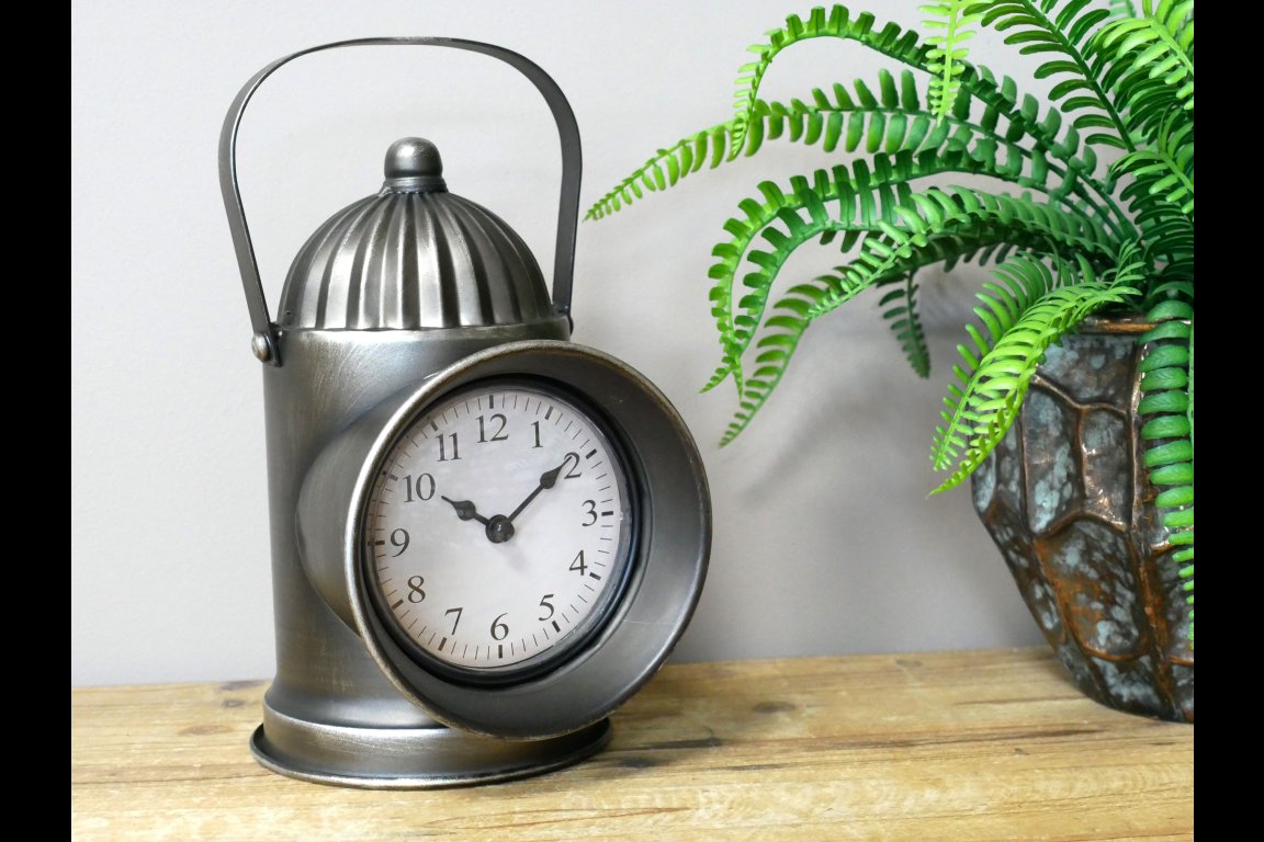 Railway Lamp Clock