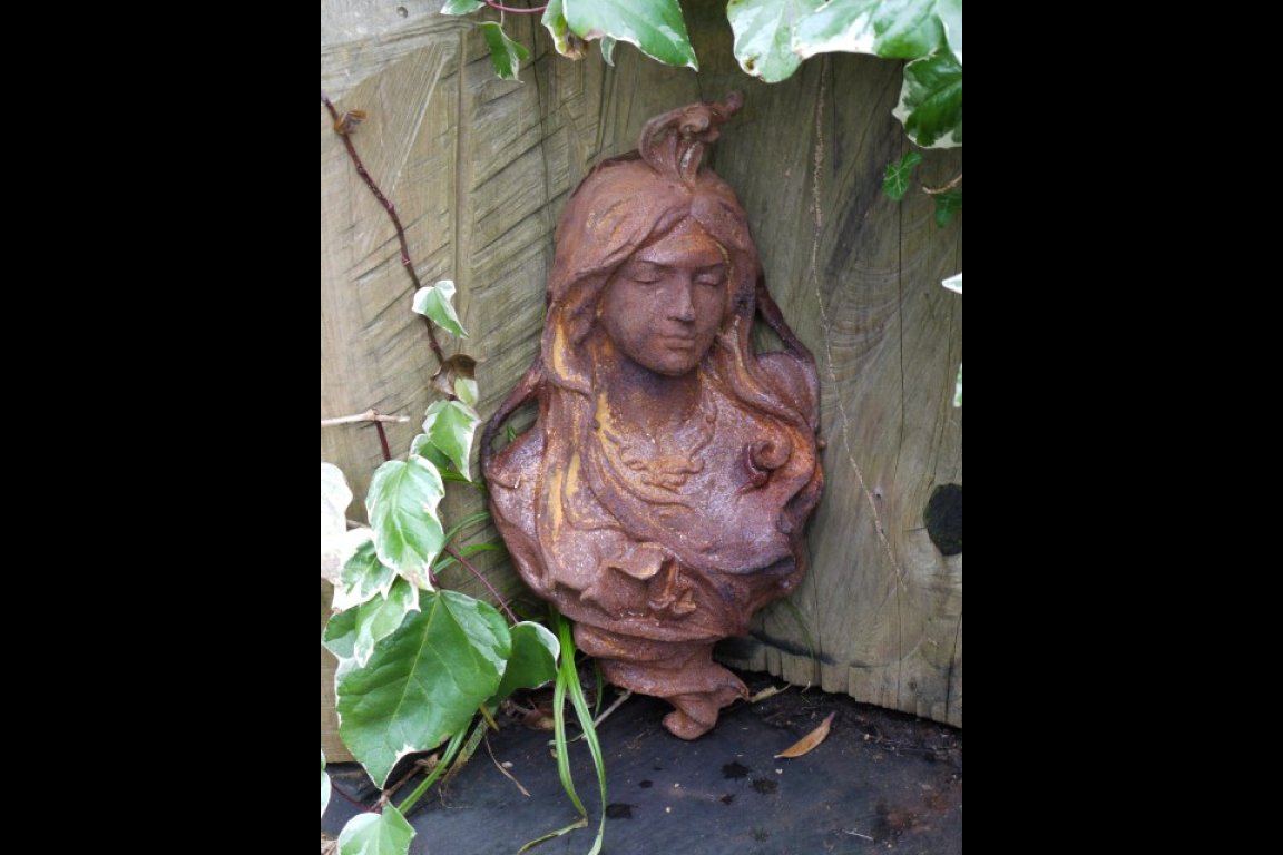 Bust Wall Decoration (Rusty)