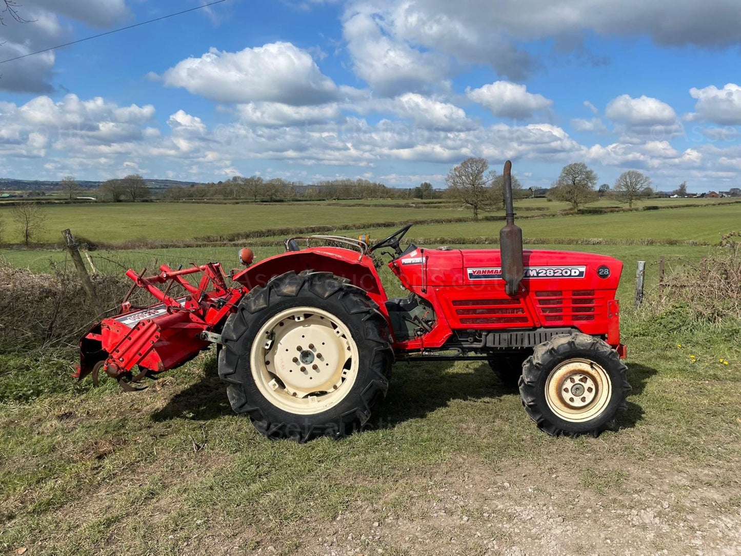 YANMAR YM2820D 28HP 4WD COMPACT TRACTOR WITH YANMAR RSC1600 ROTAVATOR