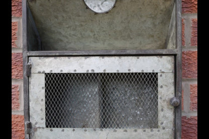 Wall Storage Unit