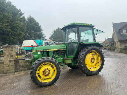 JOHN DEERE 2140 4 WHEEL DRIVE TRACTOR 80 HP