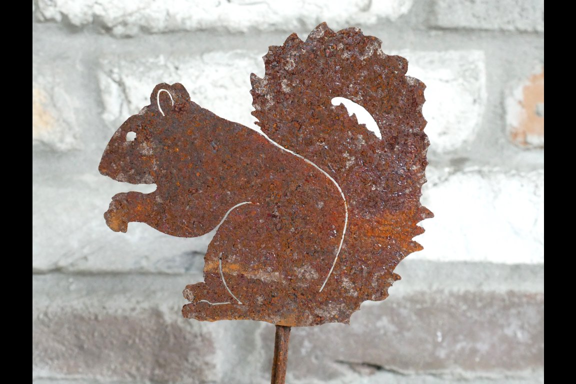 Rusty Squirrel Stake