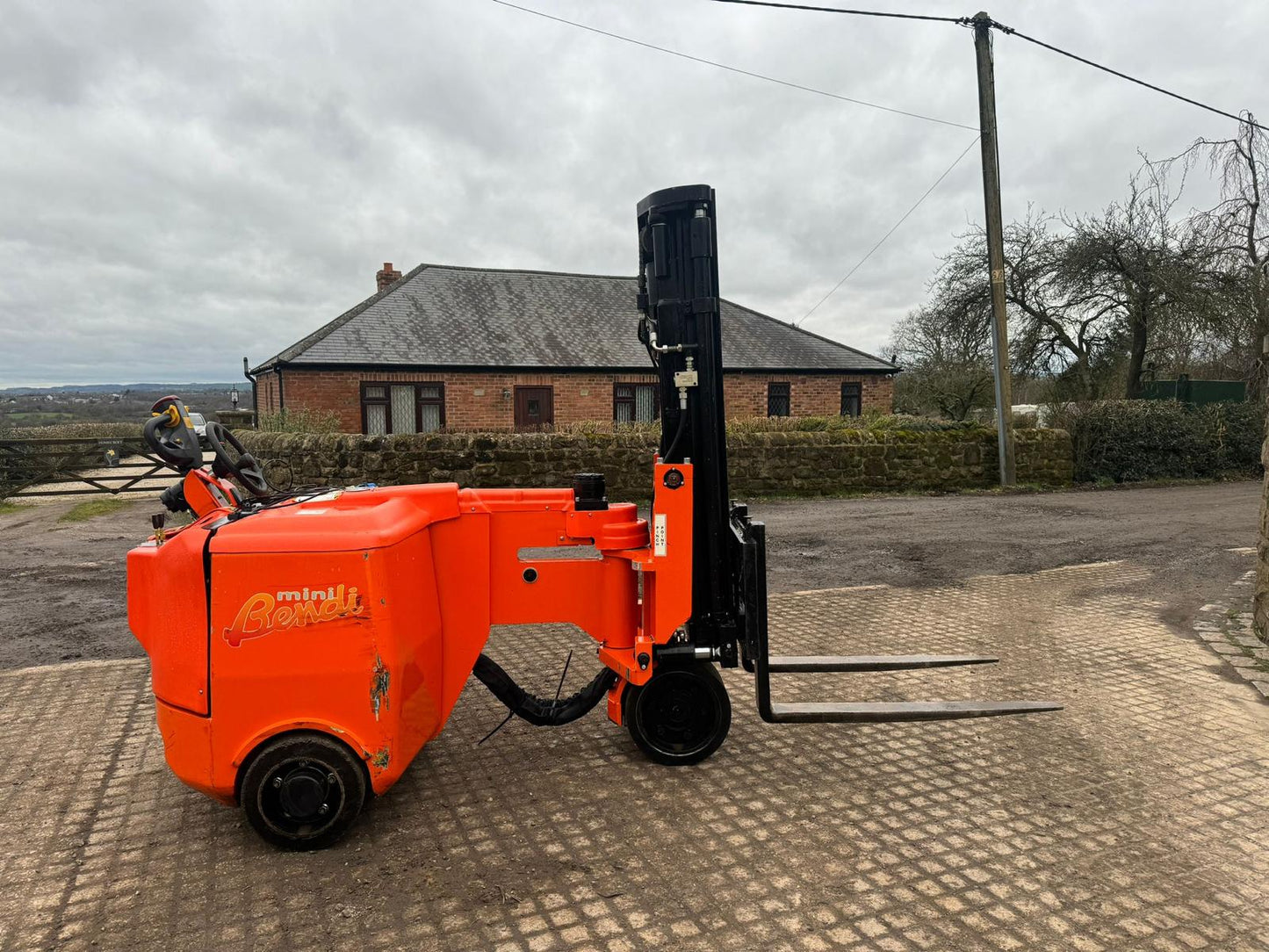 2018 BENDI AISLE MASTER MINI FORKLIFT TRUCK