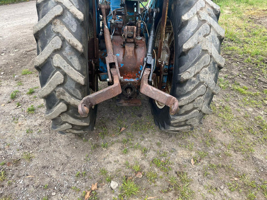 VINTAGE FORD 3000 VINYARD TRACTOR, RUNS DRIVES AND WORKS, ALL GEARS WORK