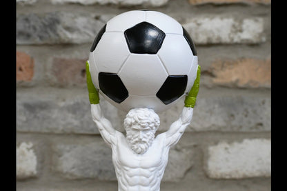 Atlas At The Pitch