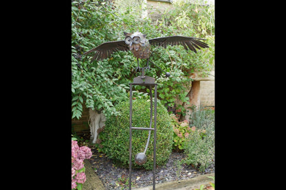 Giant Owl Stake