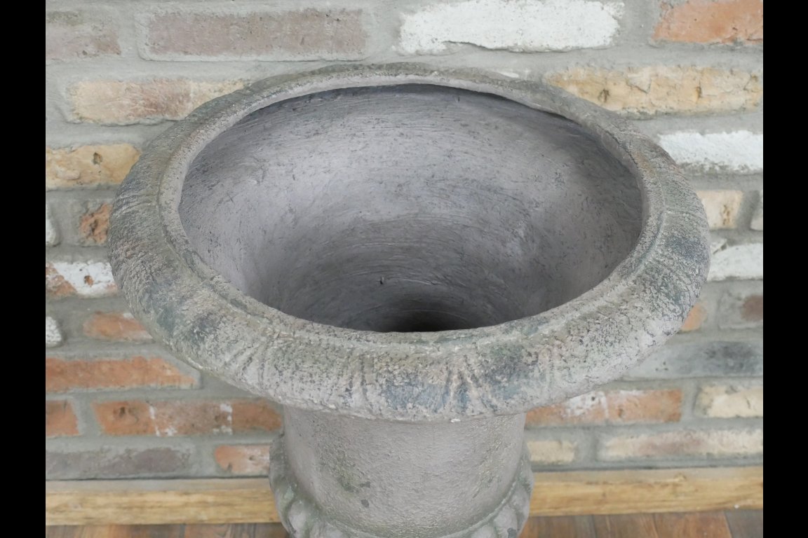 Urn