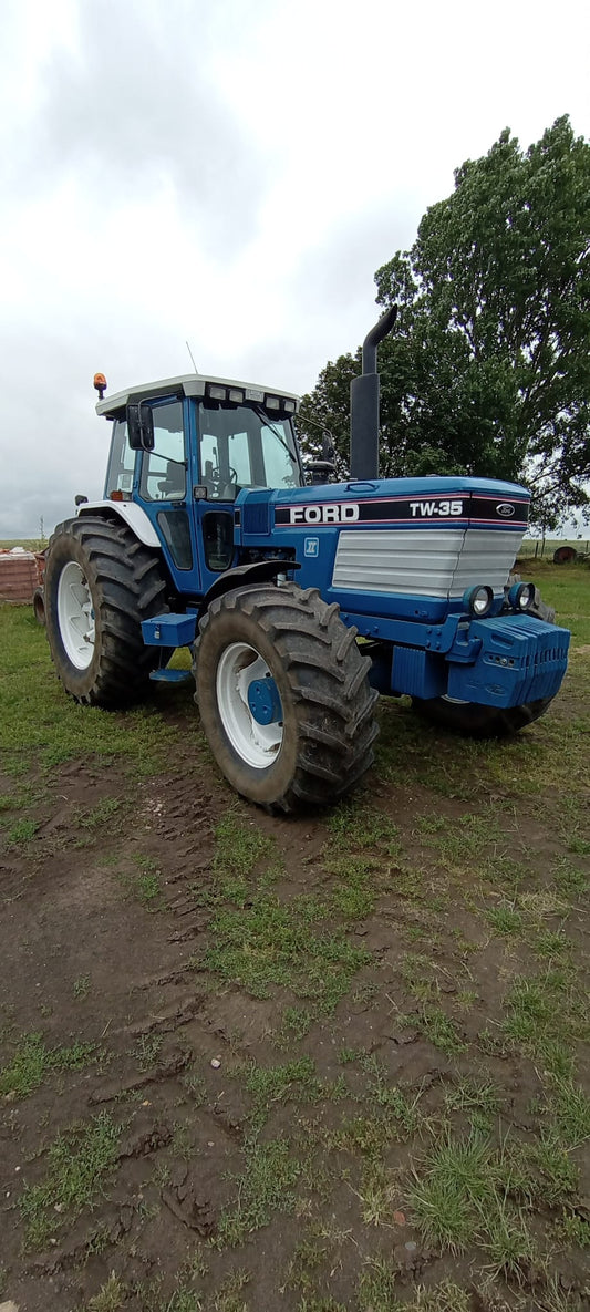 Ford TW-35 Tractor