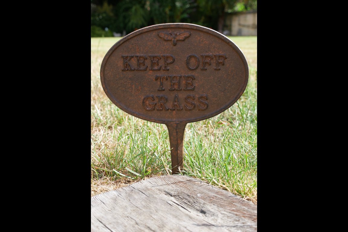 Keep Of The Grass Stake