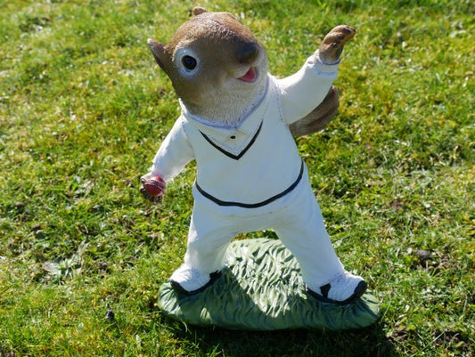 Squirrel Bowler