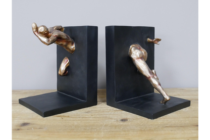 Running Bookends