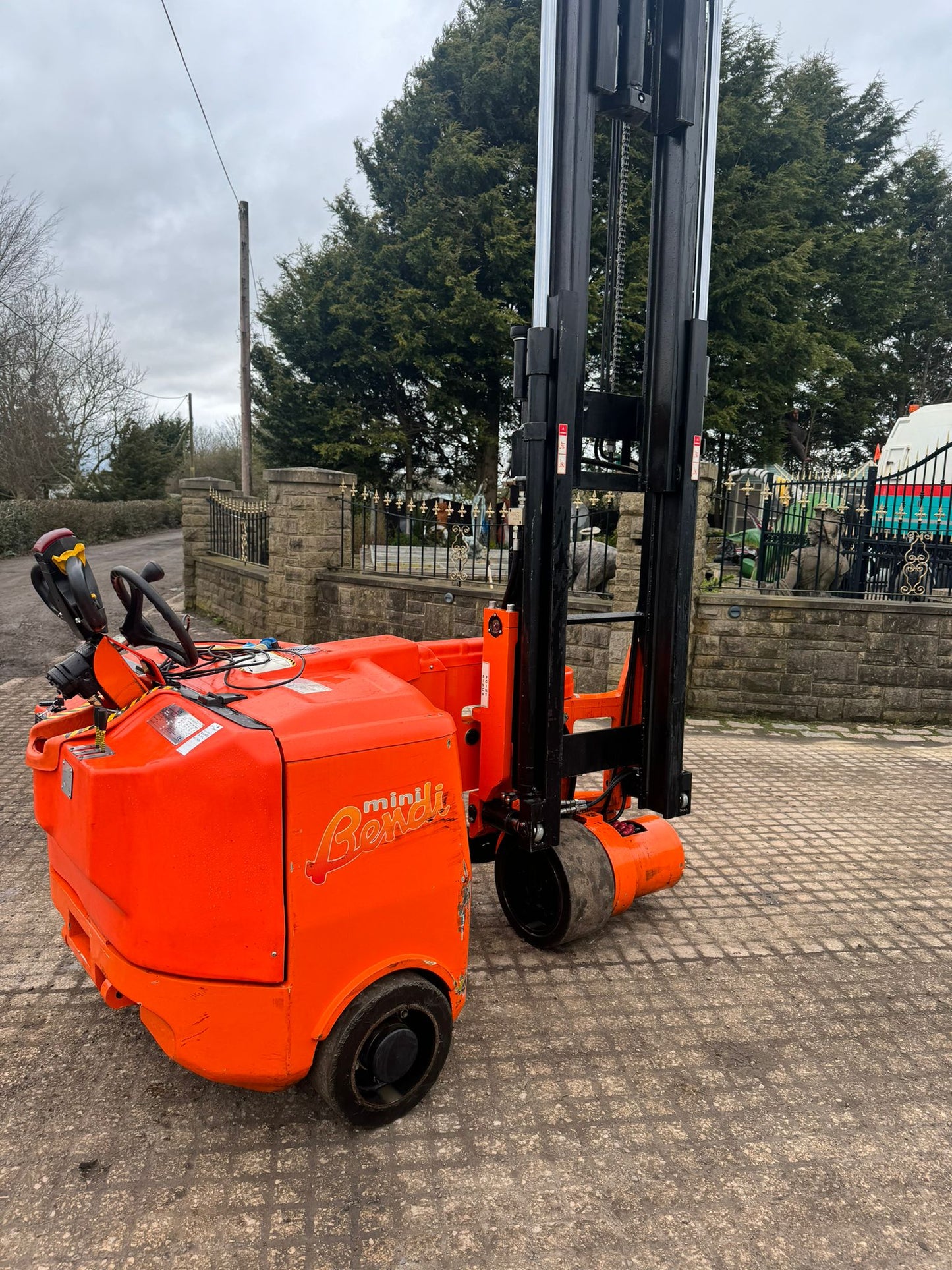 2018 BENDI AISLE MASTER MINI FORKLIFT TRUCK