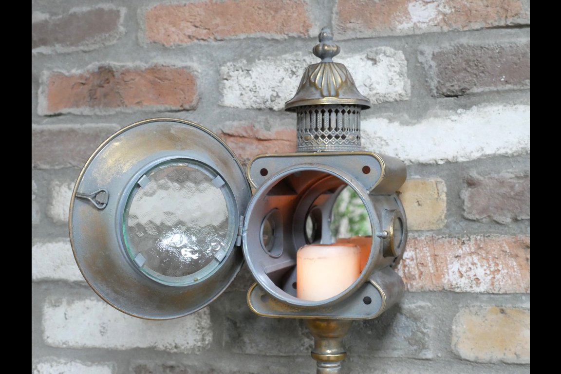 Wall Lantern