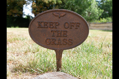 Keep Of The Grass Stake