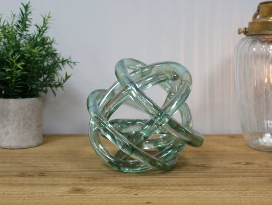 Glass Knot