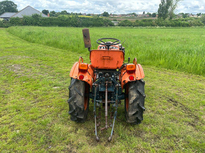 Kubota B7100 17HP 4WD Compact Tractor