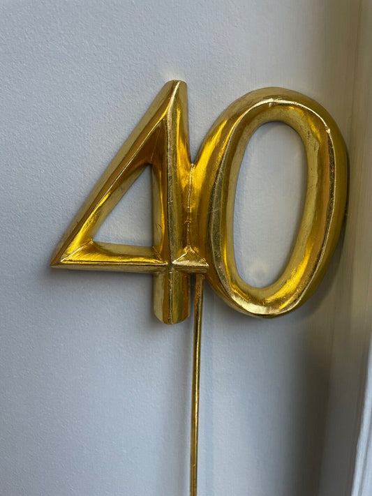 POSH GRAFFITI GOLD NUMBER 40 ON A STICK 22 CM WOODEN HAPPY BIRTHDAY 40TH PARTY