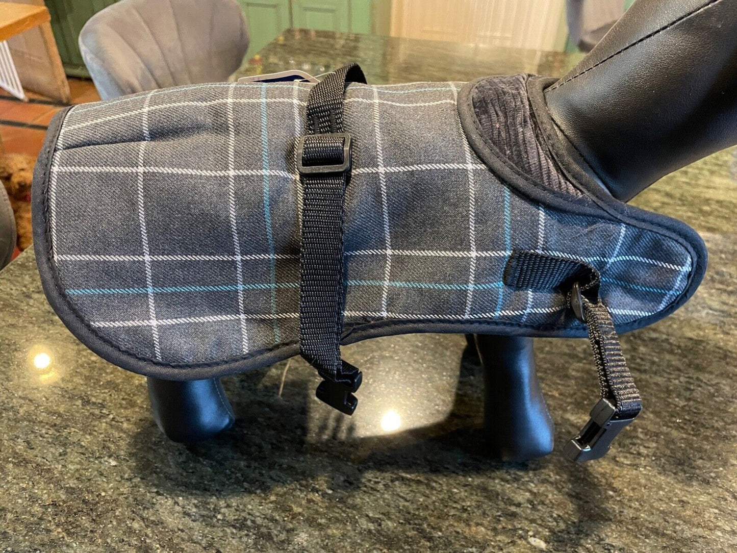 BEAUTIFUL GREY TARTAN DOG COAT LUCKY PET SHOWERPROOF CREAM FLEECE NEW 25CM