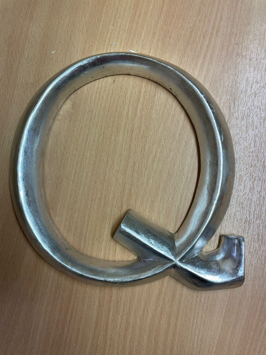 Q POSH GRAFFITI DECORATIVE SILVER GILT WOODEN LETTER Q 23CM HIGH HOME WALL ART