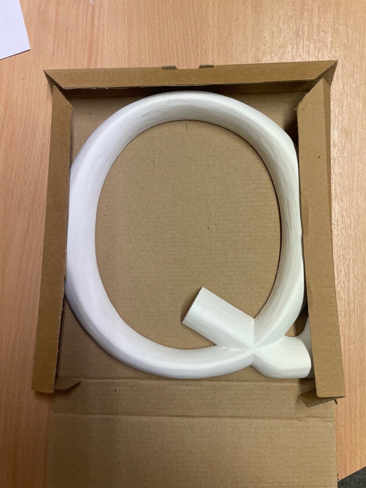 Q POSH GRAFFITI DECORATIVE WHITE GILT WOODEN LETTER Q 23CM HIGH HOME WALL ART